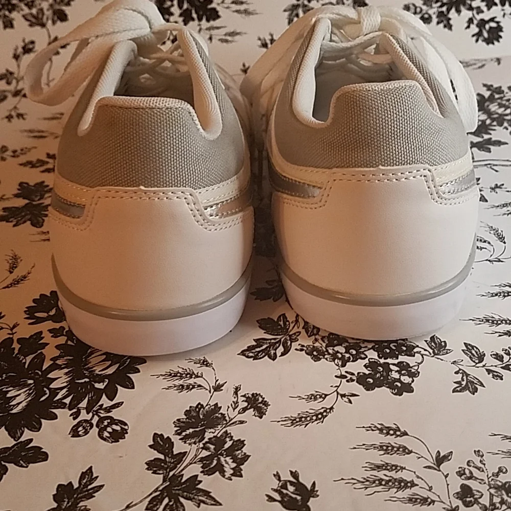 Nike white/metallic b30 - Picture 11 of 12